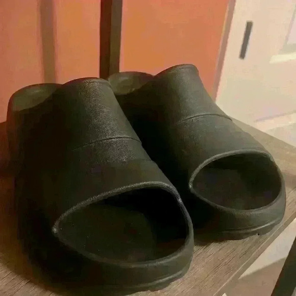 Sperry Dark Slide Sandals - Picture 1 of 4